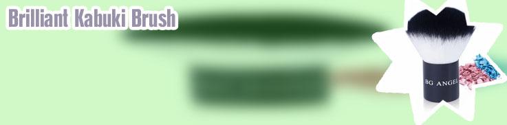 Kabuki powder brush